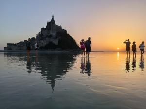 mont saint michel sunset (1)